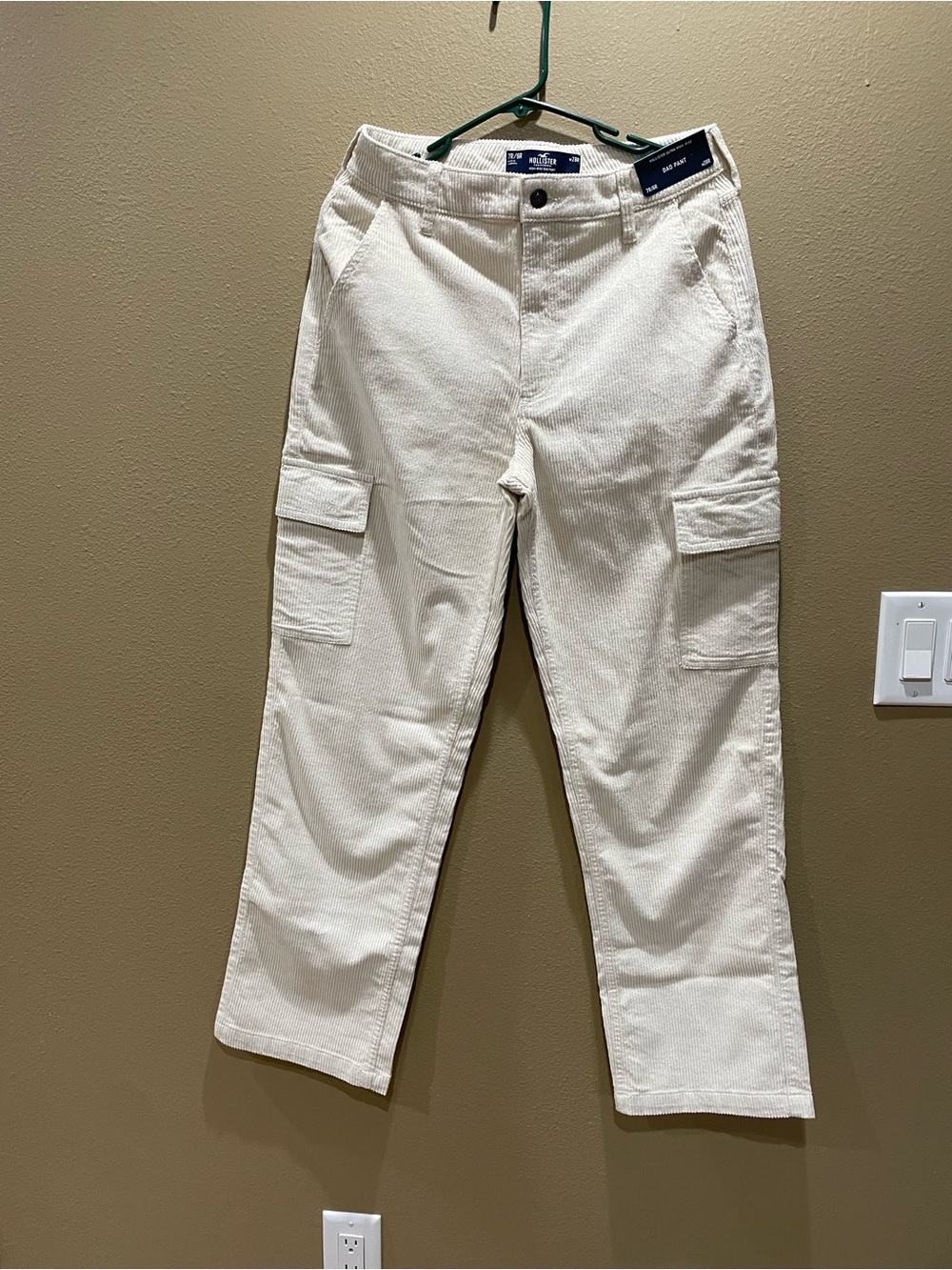 Hollister Women 's Cream Corduroy Straight Dad cardigan Pants Size w28